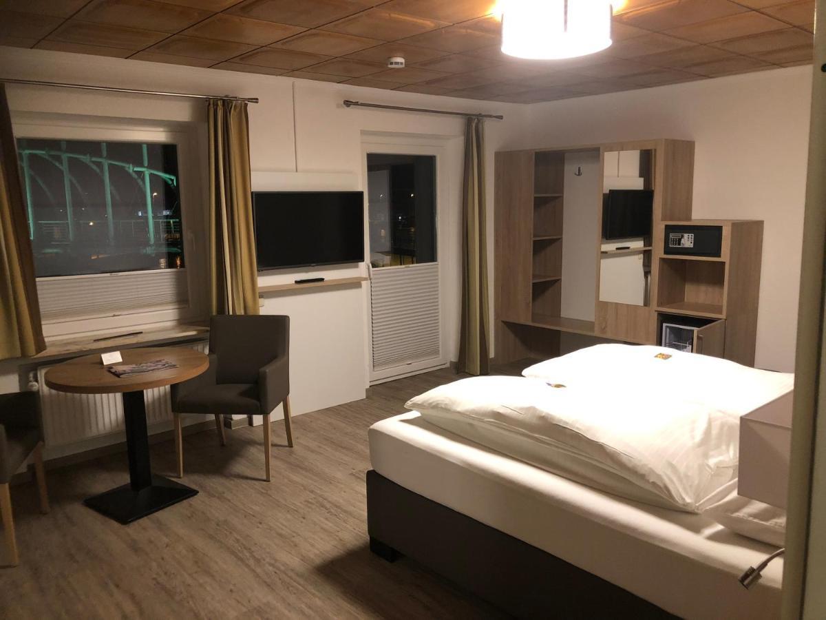 Heeren'S Hotel Garni Бензерзиль Экстерьер фото